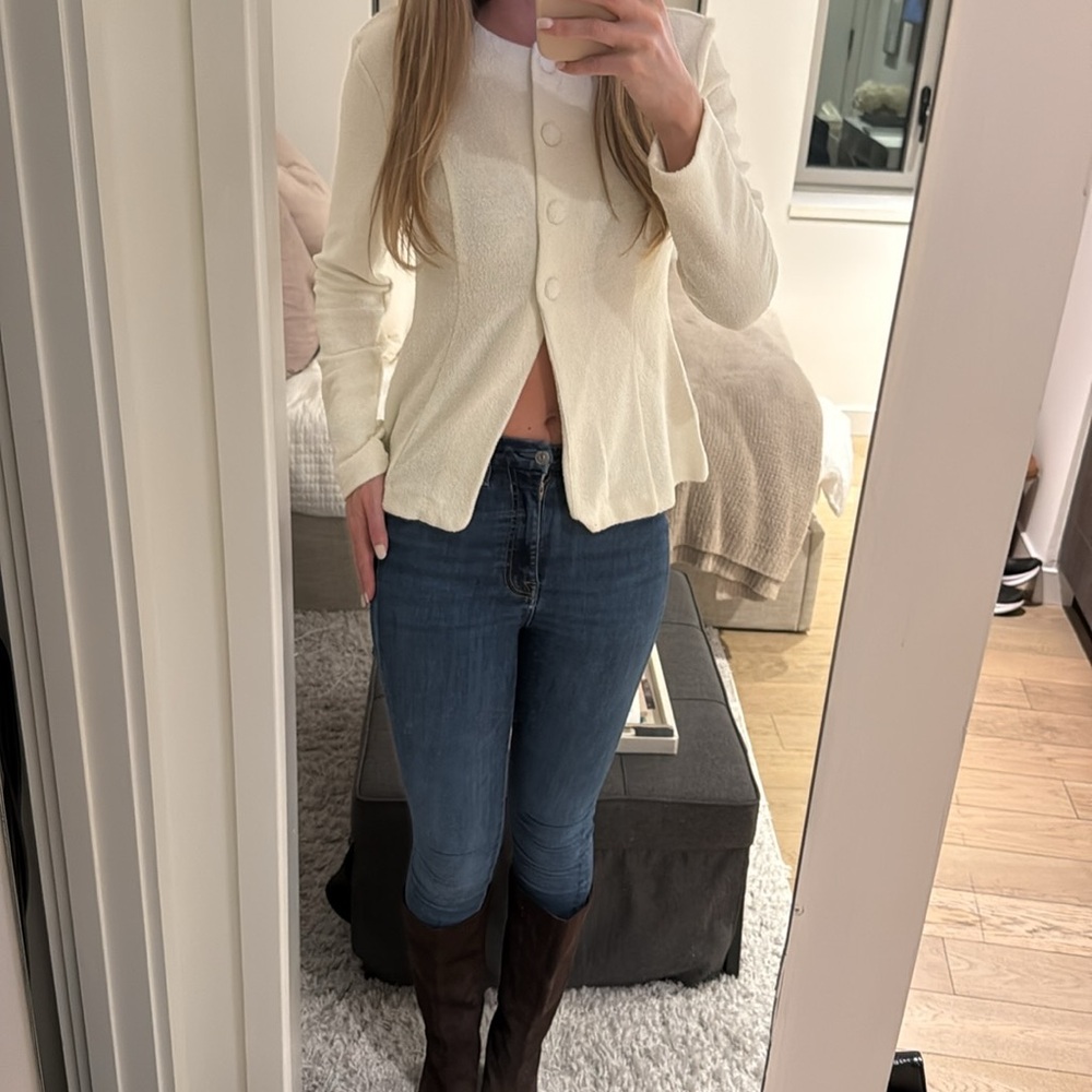 New H&M Button Top - Picture 2 of 5